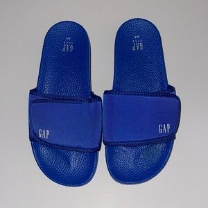 BLUE SLIDES, velcro straps, kids 3/4